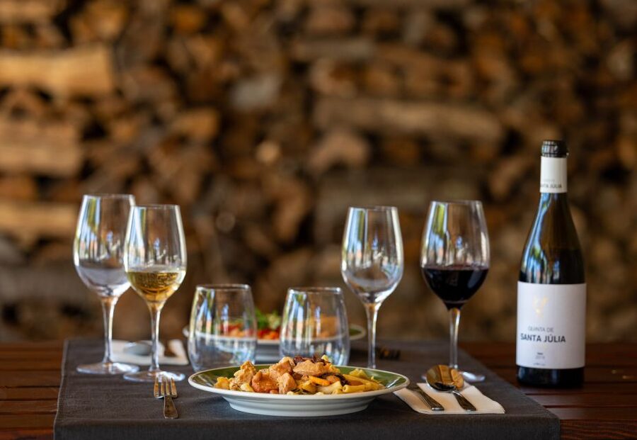 Porto: Douro Valley Tour with Lunch, Boat Cruise & Tastings - A traditional lunch with Douro wine