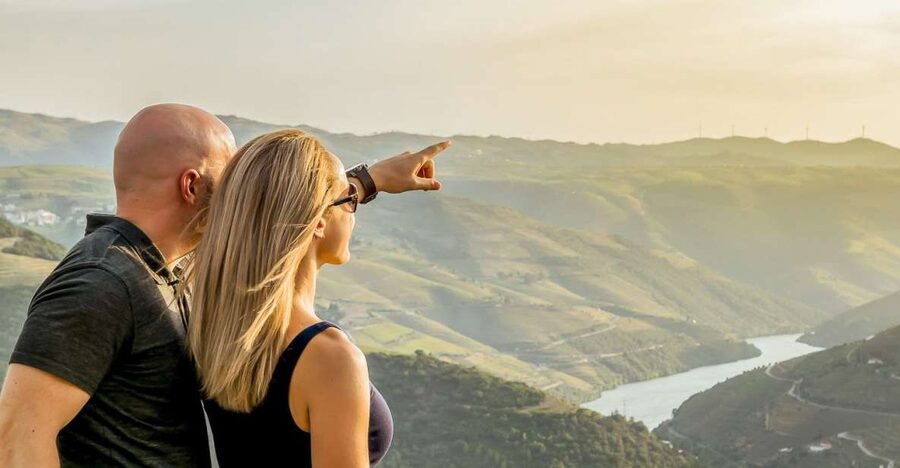 Porto: Douro Valley Tour with Wine Tasting, Cruise and Lunch - Leaving Porto for Peso da Régua