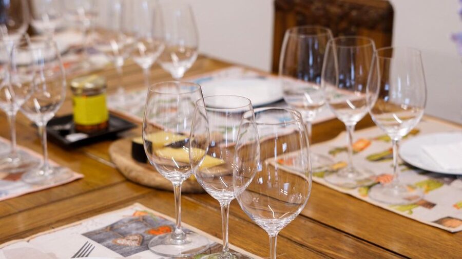 Porto: Evening Local Food Crawl with Drink Pairings - Is $81 a fair price?