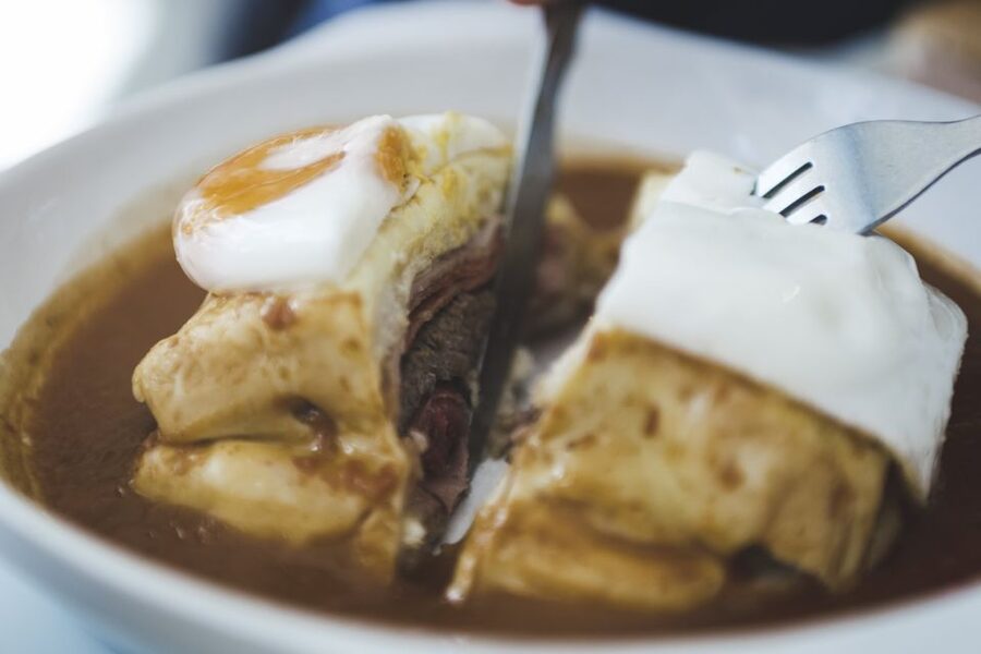 Porto: Evening Local Food Crawl with Drink Pairings - The social side of a group of 10