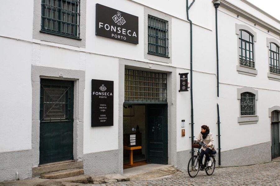 Porto: Fonseca Cellar Tour & Fado Show with Optional Dinner - A short but useful introduction to Fonseca