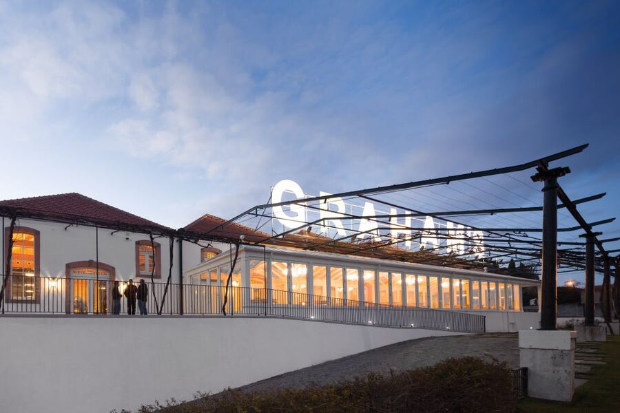 Porto: Graham's Port Lodge Tour with Premium Wine Tastings - Booking details that matter
