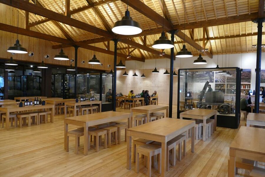 Porto: Graham's Port Lodge Tour with Premium Wine Tastings - Timing, comfort, and accessibility
