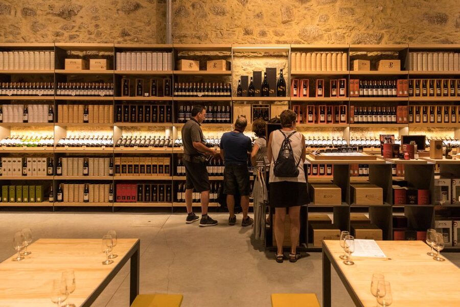 Porto: Guided Tour and Tasting of 3 Port Wines at Poças - Food Pairings That Make Port Easier to Understand