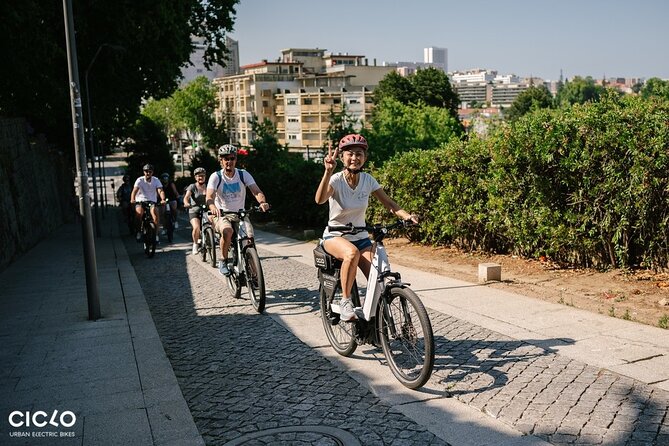 Porto Highlights in 3 Hours E-Bike Tour - Historical, Sightseeing - Porto Cathedral and the city’s oldest layers