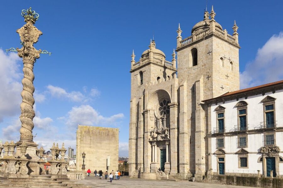Porto: Historic City Center Walking Tour - Key points at a glance