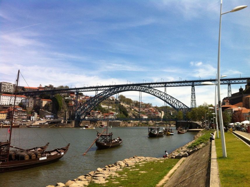 Porto: Historic City Center Walking Tour - What to bring and how to prepare