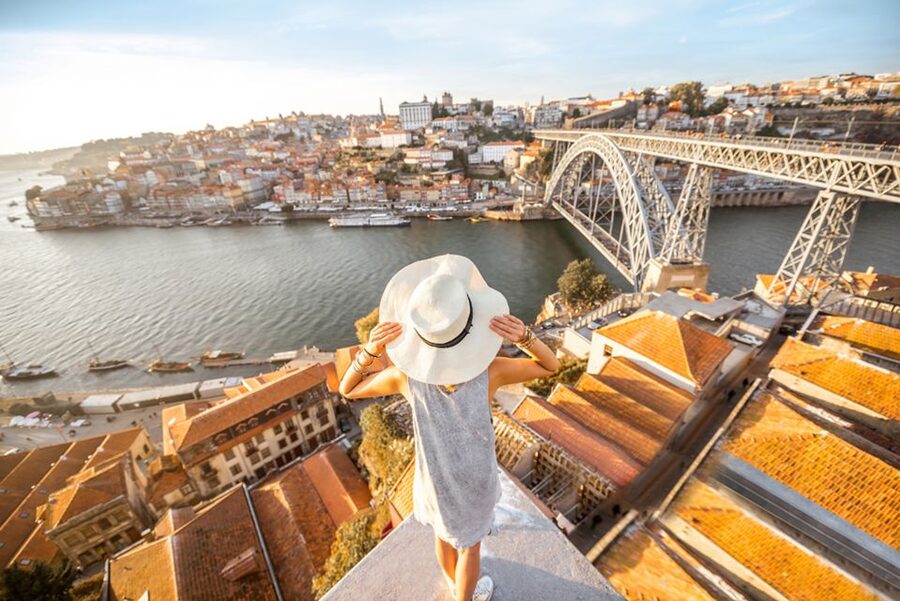 Porto: Hop-on Hop-off Bus with Optional Cruise & Wine Cellar - Key points to know before you book