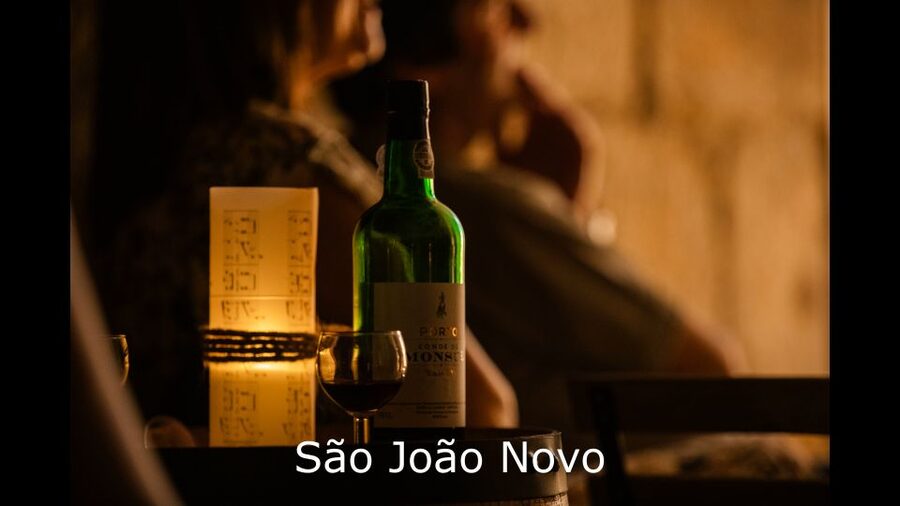 Porto: Live Fado Show with Glass of Port Wine - What this Porto fado show is really like