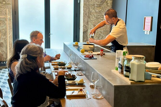 Porto Local Market Visit & Cooking Class / Showcooking - How hands-on is the class?