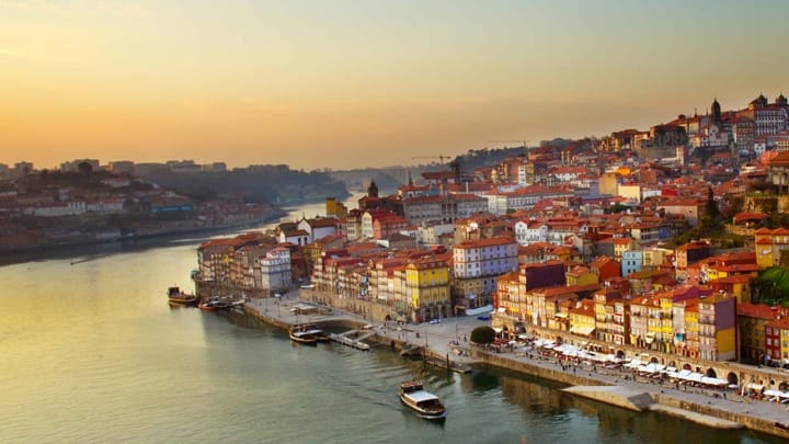 Porto: Port Wine Tour with 7 Port Tastings - Key points to know before booking
