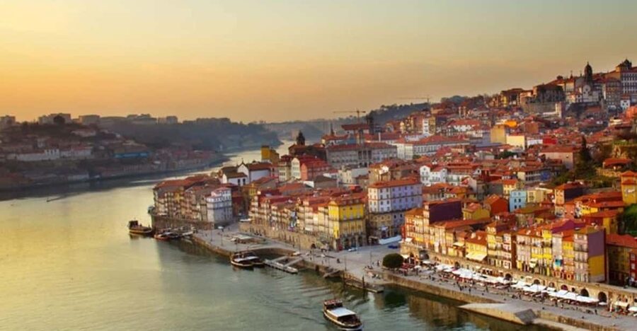 Porto: Port Wine Tour with 7 Port Tastings - The first cellar: a major Port house