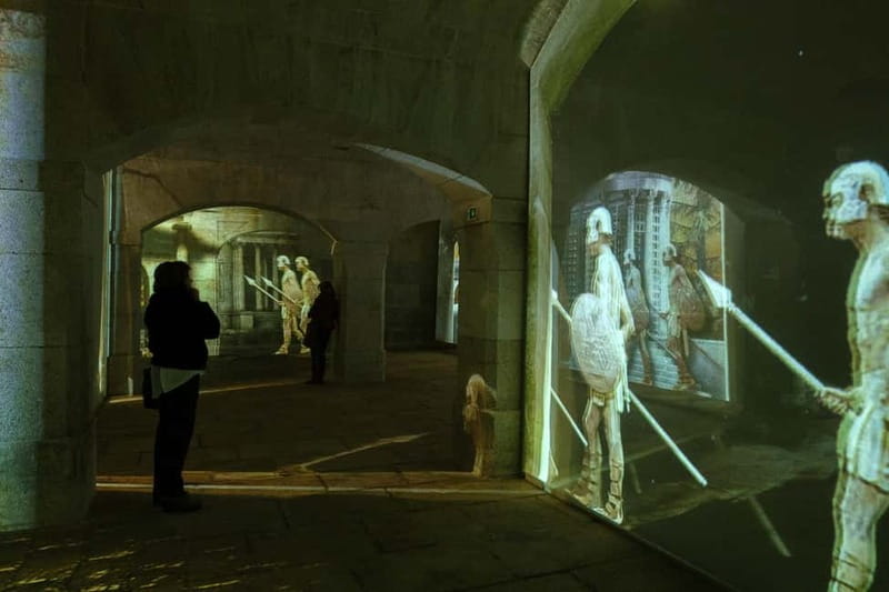 Porto: Porto Legends The Underground Experience - Choosing between a seat and a walk