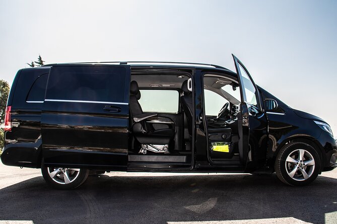 Porto Private Airport Departure Transfer - A calm way to finish your Porto stay