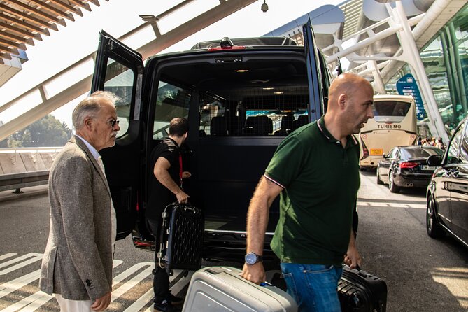 Porto Private Airport Departure Transfer - The 15-kilometer ride to Porto Airport
