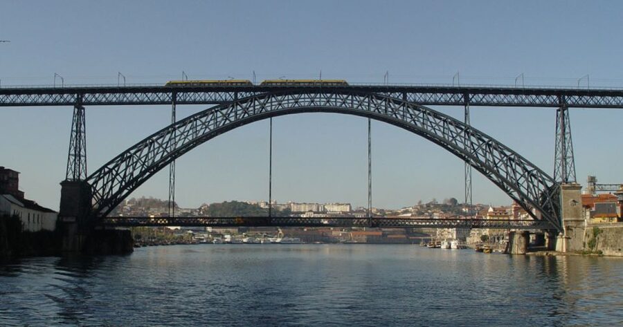 Porto: Private Bike Tour with a Local Guide - From Matosinhos beaches to Porto City Park