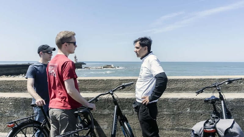 Porto Private E-Bike Tour: Douro River, Parks & Beaches - E-bike comfort, pace and small cautions