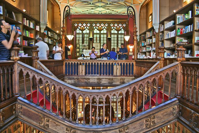 Porto: Private Guided Walking Tour - The Cathedral, Clérigos, and the buildings between