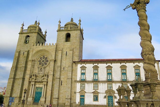 Porto Private Personalized Full Day Journey from Lisbon - The long-day problem