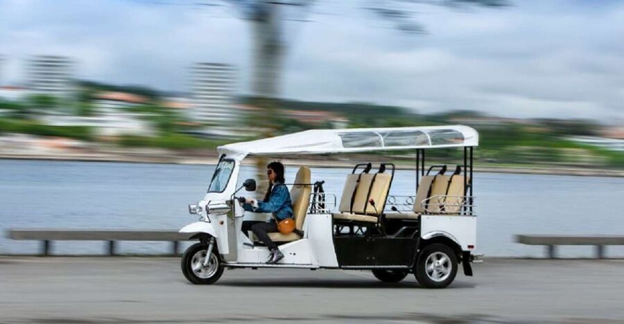 Porto: Private Sightseeing Tour by Electric Tuk Tuk - Comfort, safety, and who should skip it