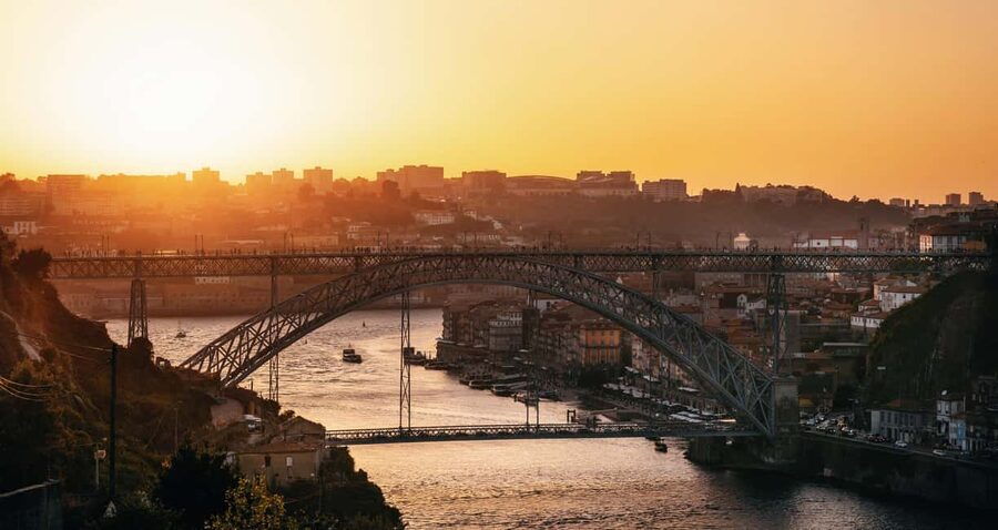 Porto: Private Sunset Walking Tour with Port Wine and Views - Starting beside Porto’s tiled São Bento Station
