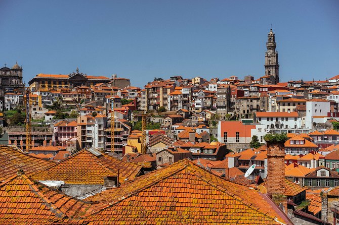 Porto PRIVATE TOUR With Locals: Highlights & Hidden Gems - The guide makes the biggest difference