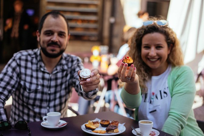 Porto PRIVATE TOUR With Locals: Highlights & Hidden Gems - Rua das Flores and the route between the sights