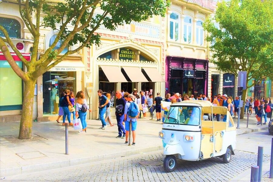 Porto: Private Tuk-Tuk Tour with Short Walks and Wine - Why a tuk-tuk makes sense in Porto