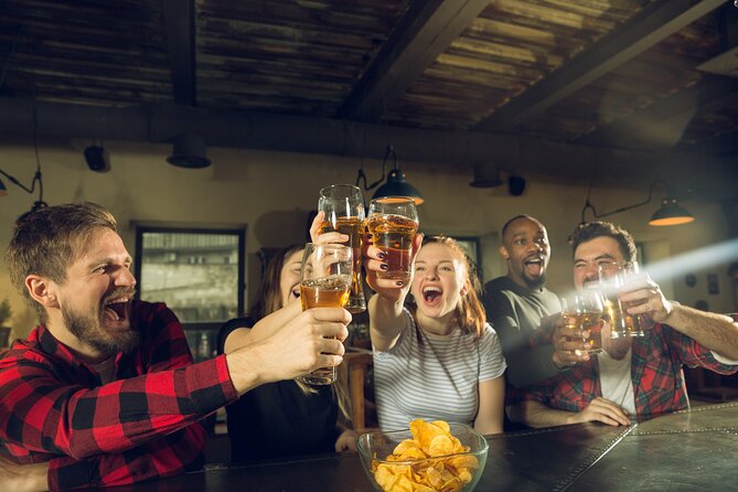 Porto Pub Crawl With Unlimited Beer - What this Porto night is really about