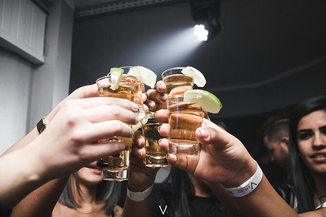 Porto Pub Crawl With Unlimited Beer - Free club entry at the final stop