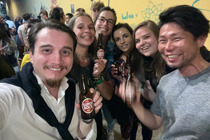 Porto Pubcrawl: 5h,7 Drinks,4 bars &Skip the line Club Entry - What seven included drinks are really worth