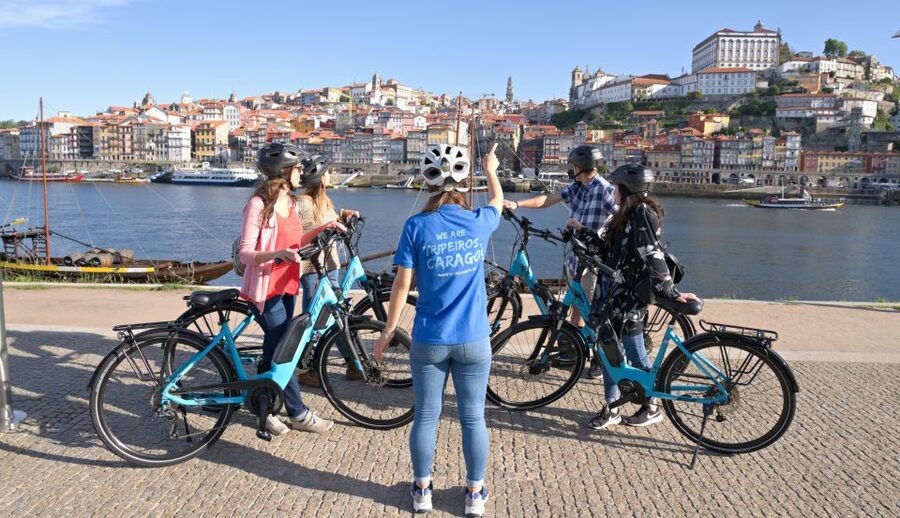 Porto: Riverside Panoramic E-Bike Tour - Arrábida Bridge and the changing view