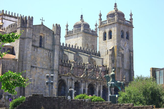 Porto's #1 Walking Tour - Starting at the Portuguese Centre for Photography