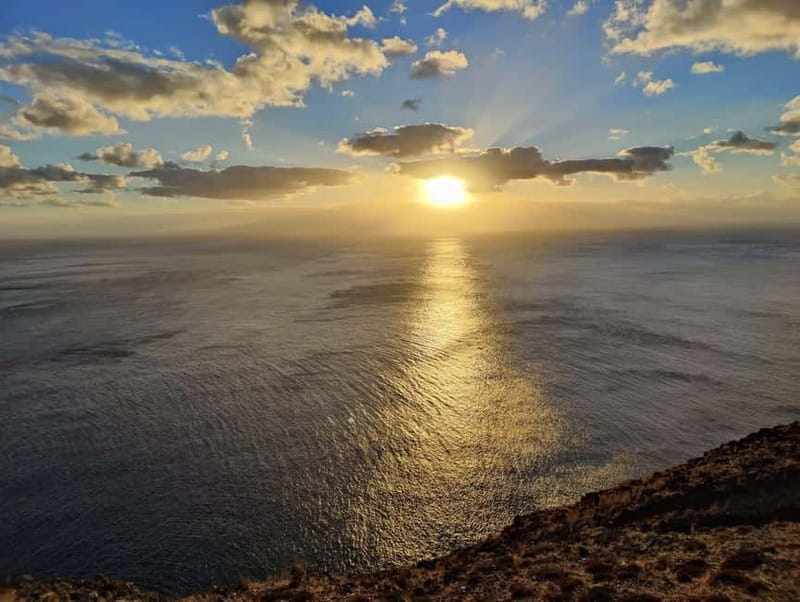 Porto Santo: Island Highlights 4x4 Tour with Hotel Transfers - What the guides add to the day