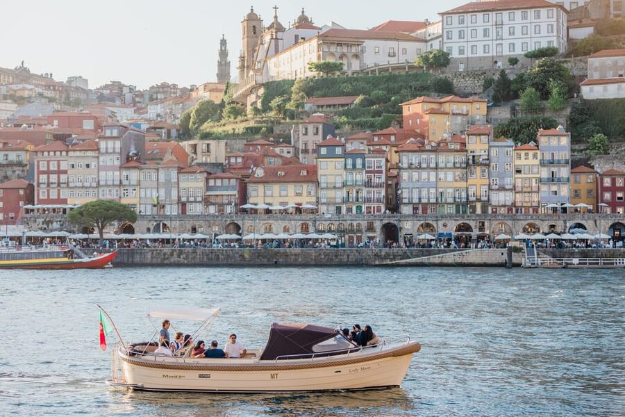 Porto: Six Bridges Douro River Cruise with Drinks - How the route fits into a Porto day