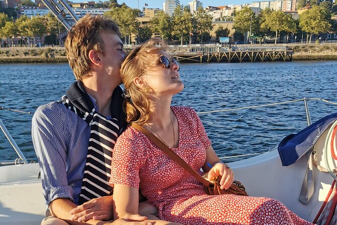 Porto: Sunset or Daytime, Charming Sailboat Cruise on the Douro River - Luís I Bridge and the Porto-Gaia connection