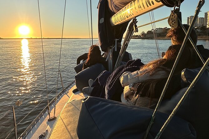 Porto: Sunset or Daytime, Charming Sailboat Cruise on the Douro River - Arrábida Bridge and the first river views