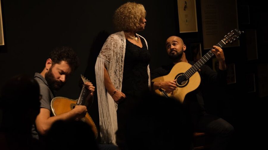Porto: The highest-rated traditional fado concert (downtown) - The role of improvisation