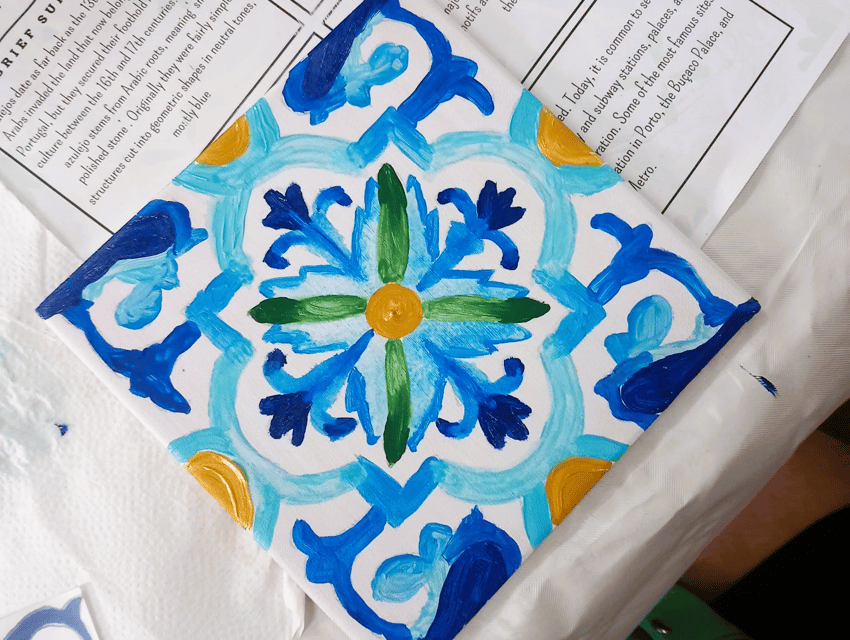 Porto: Tile Painting and Cocktails in Downtown Porto - The first part: stories, colors, and Portuguese influence