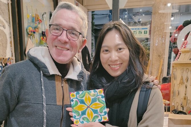 Porto: Tile Painting Workshop with Porto Wine (Sé do Porto) - Choosing your design and transferring it