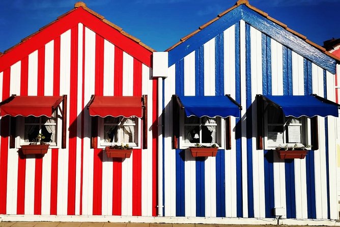 Porto to Lisbon Up to 4 Stops: Aveiro, Nazare, Fatima & Obidos - The limits of a chauffeur-guide day