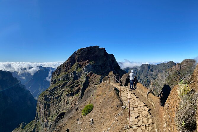 PR1 Sunrise Pico do Arieiro Self-Guided Hiking Transfer - A self-guided hike, not a guided mountain walk
