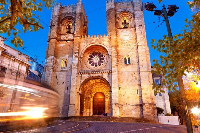 Private 4-Hour Lisbon City Highlights Tour by Tuktuk - Who should book this Lisbon tour