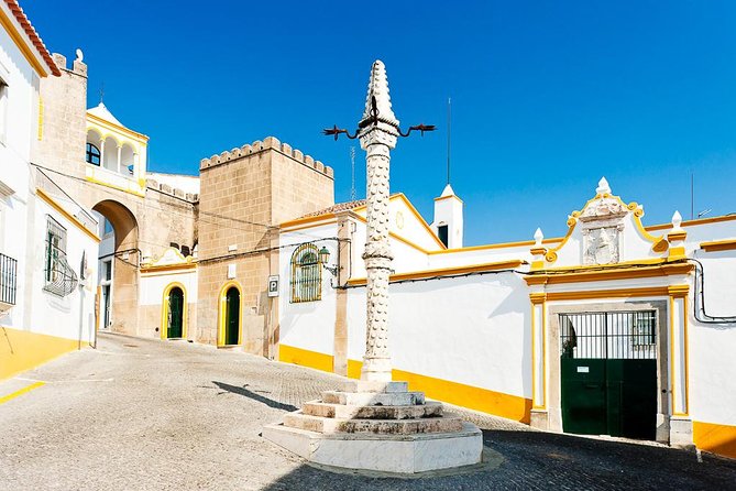 Private Day Tour With Guide to Évora and Monsaraz - Leaving Lisbon for the Alentejo