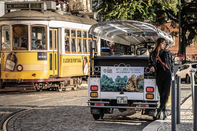 Private Eco Tuk Tuk Tour through the Heart of the City - Portas do Sol: Lisbon’s Classic Postcard View