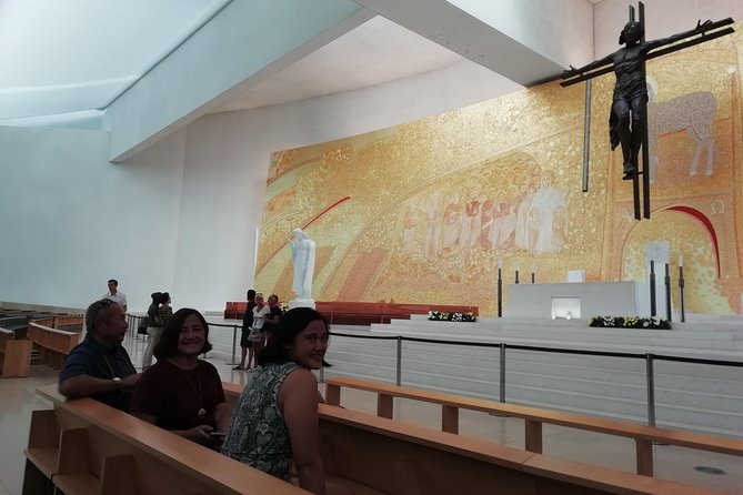 Private Half Day Tour to Fatima from Lisbon - The drive, vehicle, and half-day pace