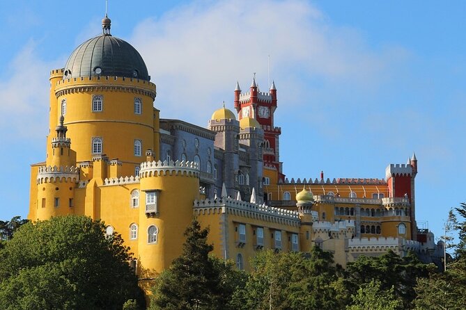 Private Half-Day Tour to Sintra - From Lisbon to Sintra in a private vehicle