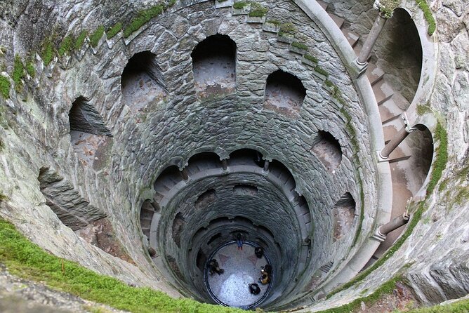 Private Half-Day Tour to Sintra - The guides are a major part of the value
