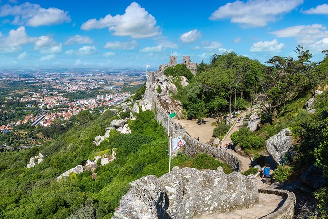 Private Half Day Tour to Sintra and Pena Palace from Lisbon - The Moorish Castle: stone walls and wide views