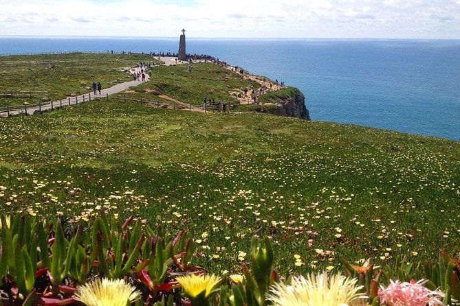 Private Tour: Sintra and Cascais Day Trip from Lisbon - An hour in Cascais by the Atlantic